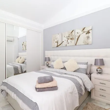 Townhouse With Pool View - Reserva De Casa de Férias *