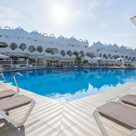 Townhouse With Pool View - Reserva De Сasa de vacaciones Marbella